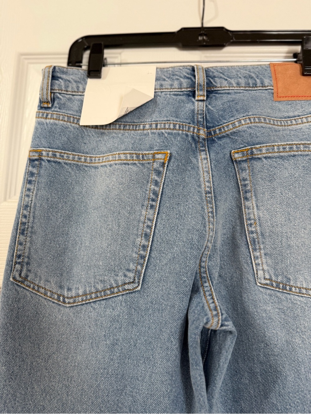 High-Rise Wide Leg Jeans in Light Blue Wash its new style kyoto - Picture 8 of 9